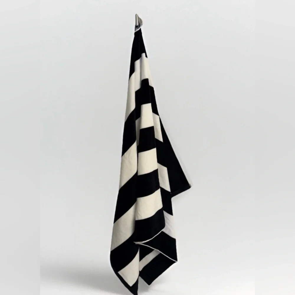 Brooks Brothers Black White Cabana Striped 40x70” Oversized Pool Beach Towel New